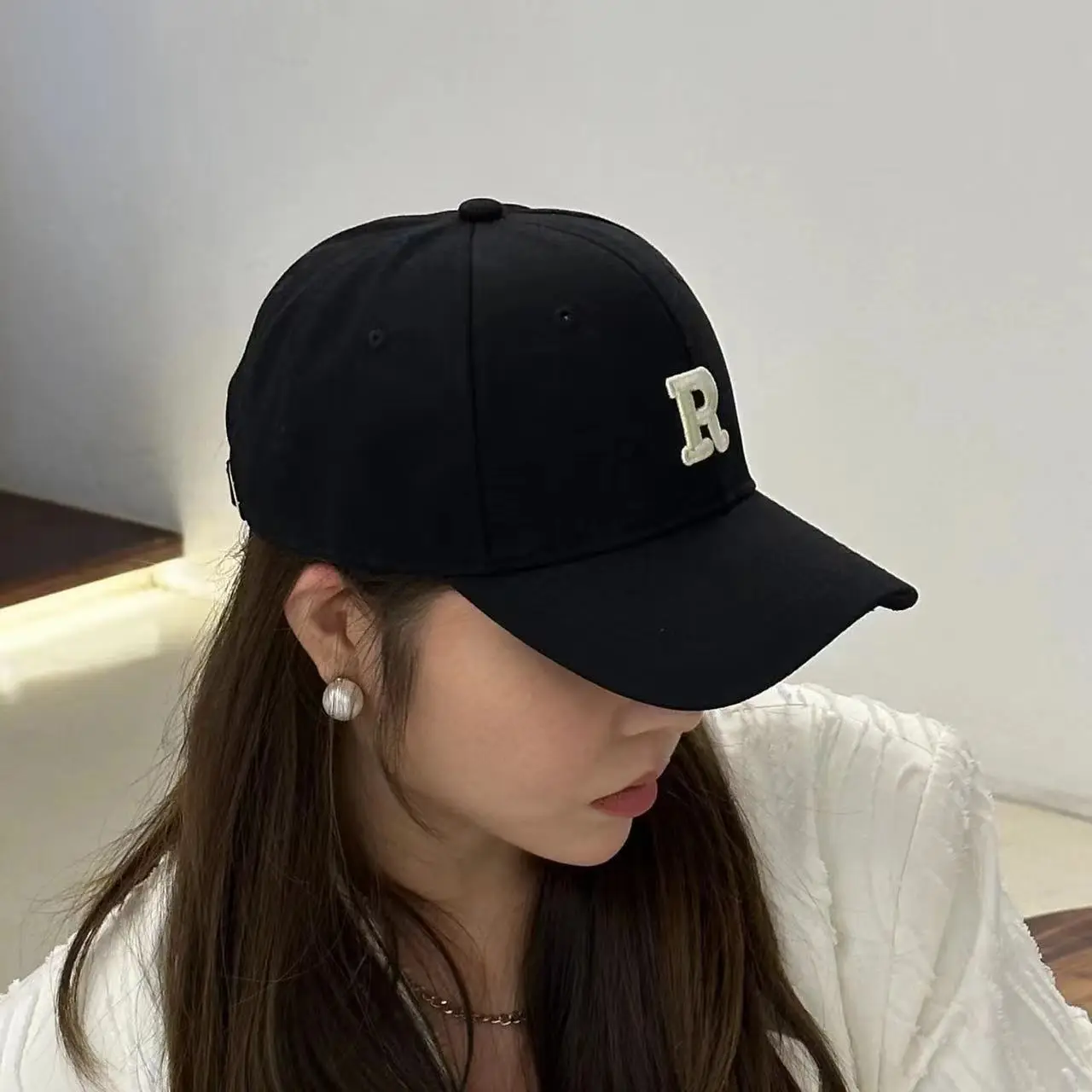 Women R-Letter Baseball Cap Spring Summer Korean Style — feature 6
