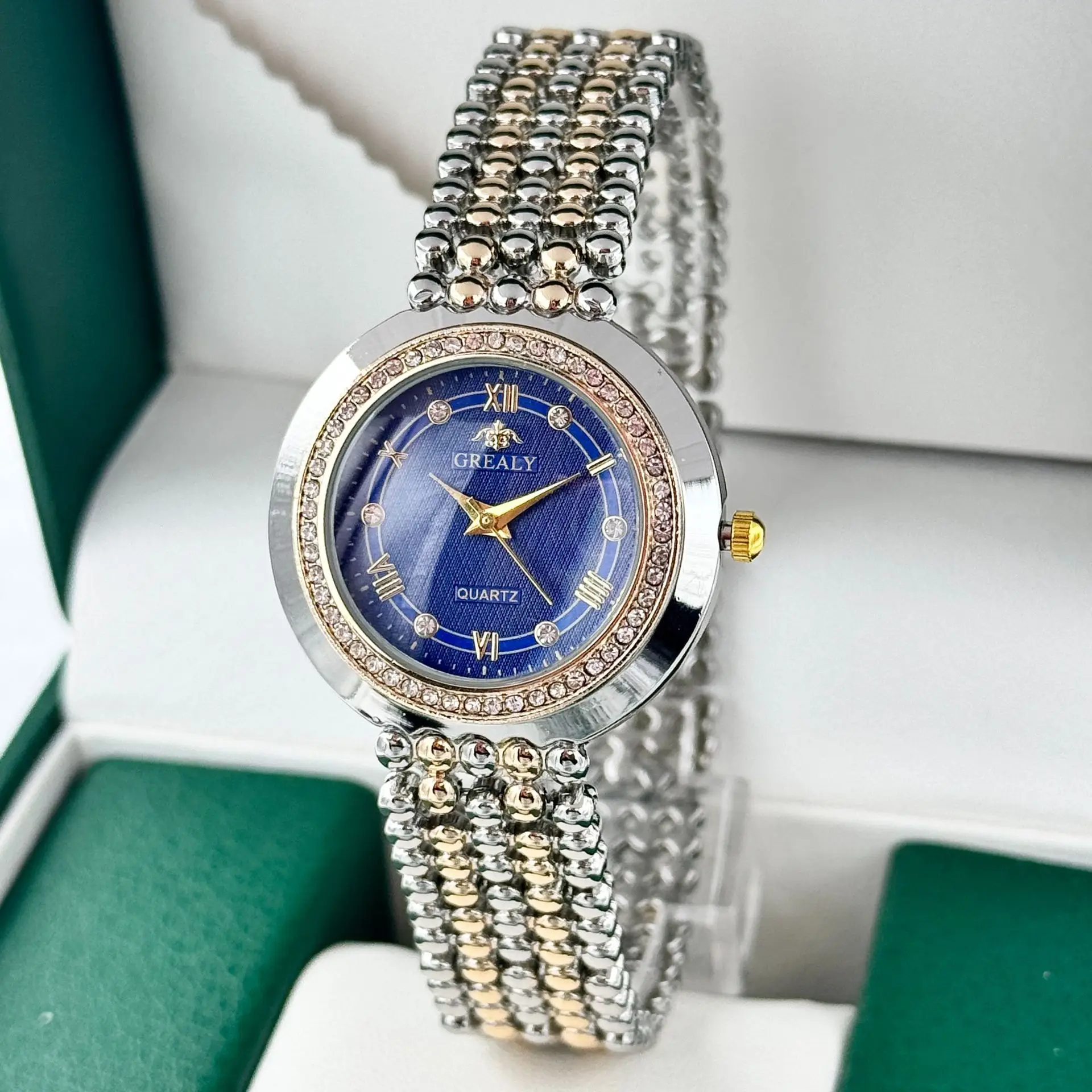 Grealy Export Diamond Watch for Ladies Quartz Bracelet — feature 14