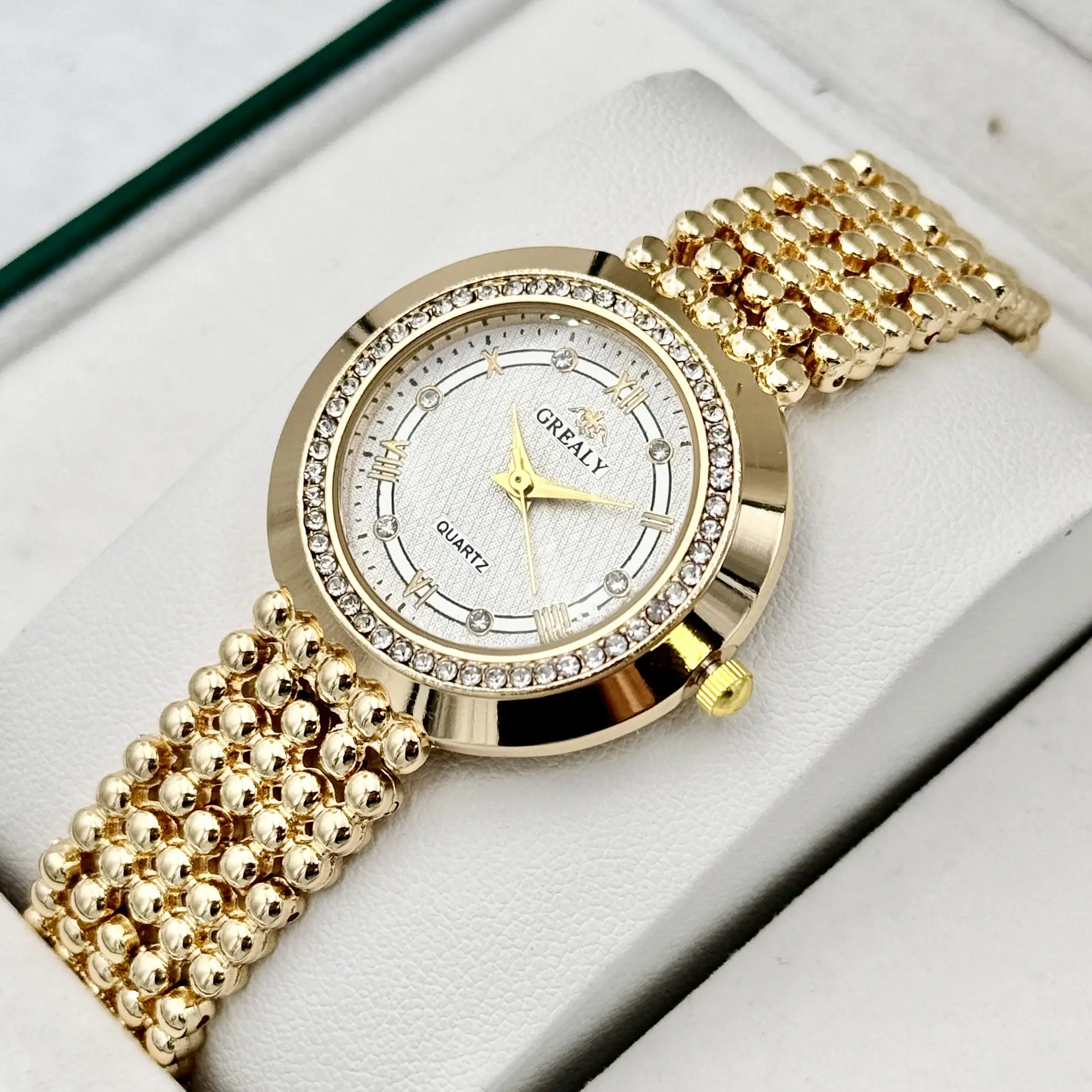 Grealy Export Diamond Watch for Ladies Quartz Bracelet — feature 6