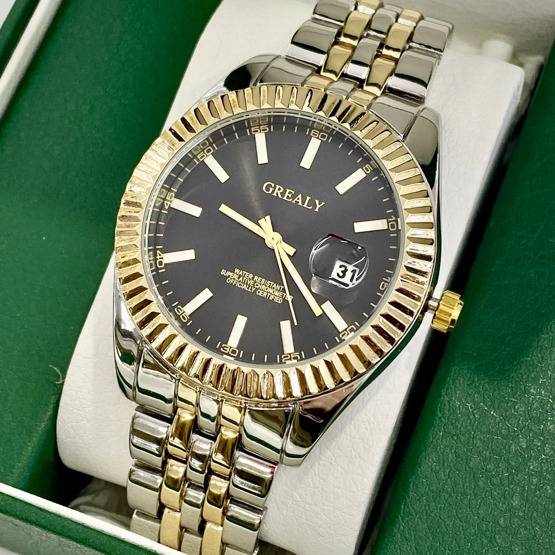 Grealy Men's Black Dial Quartz Watch with Gold Steel Band — feature 6