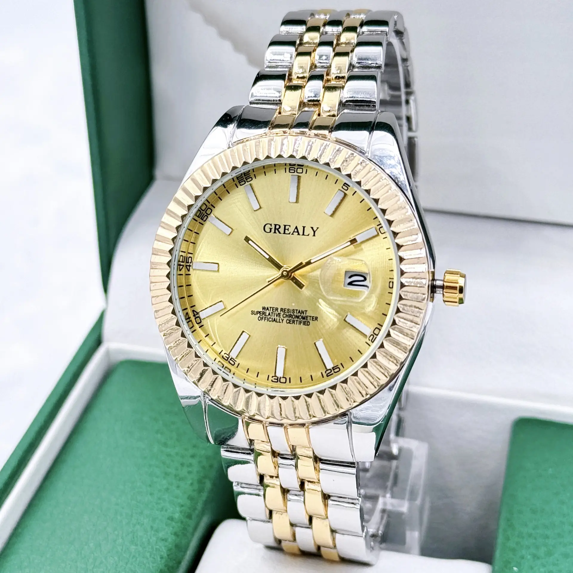 Grealy Men's Black Dial Quartz Watch with Gold Steel Band — feature 8
