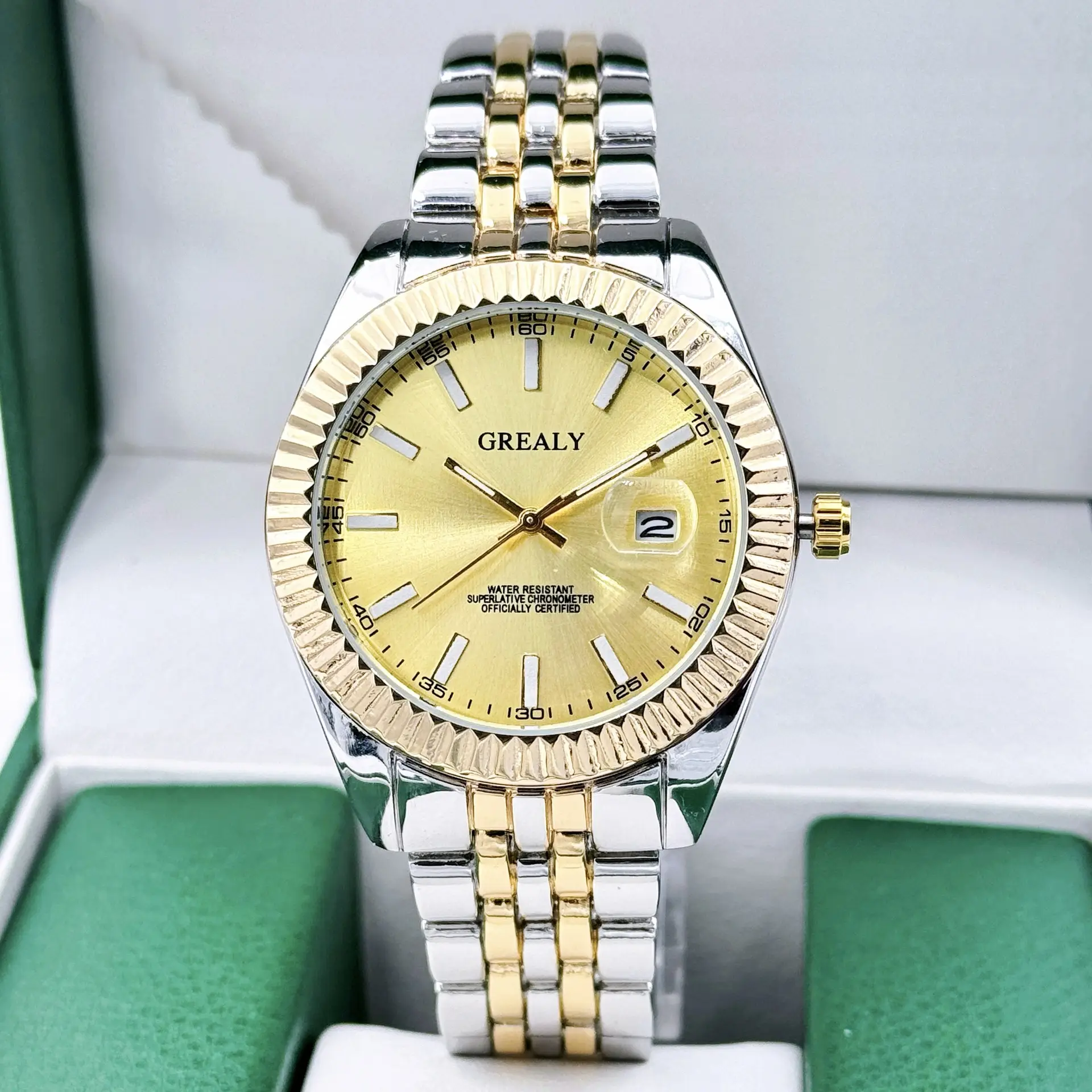 Grealy Men's Black Dial Quartz Watch with Gold Steel Band — feature 9