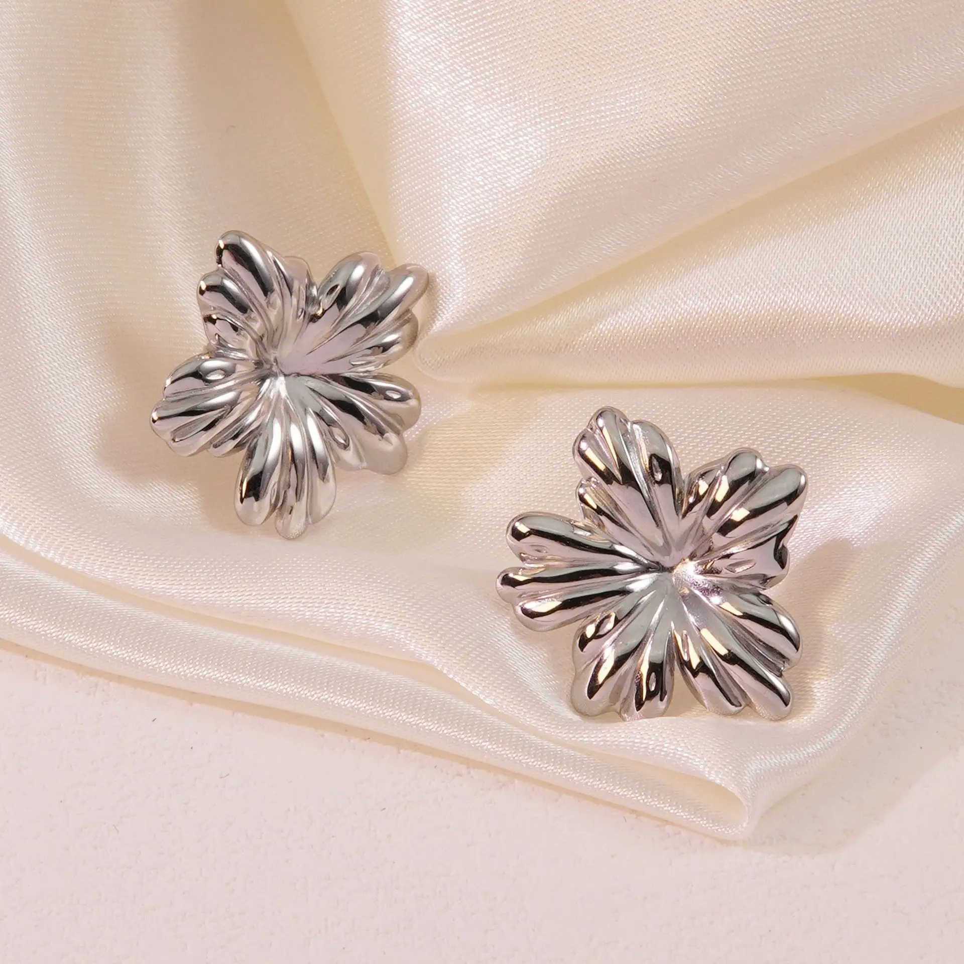 Titanium Flower Earrings for Women High Quality Silver - Image 5