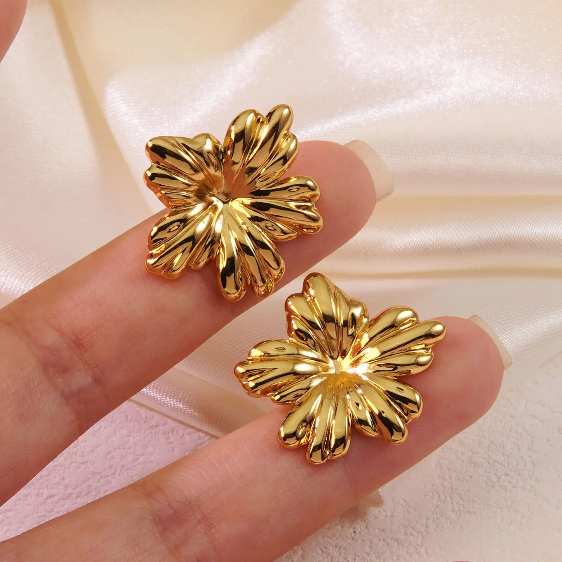 Titanium Flower Earrings for Women High Quality Silver - Image 6
