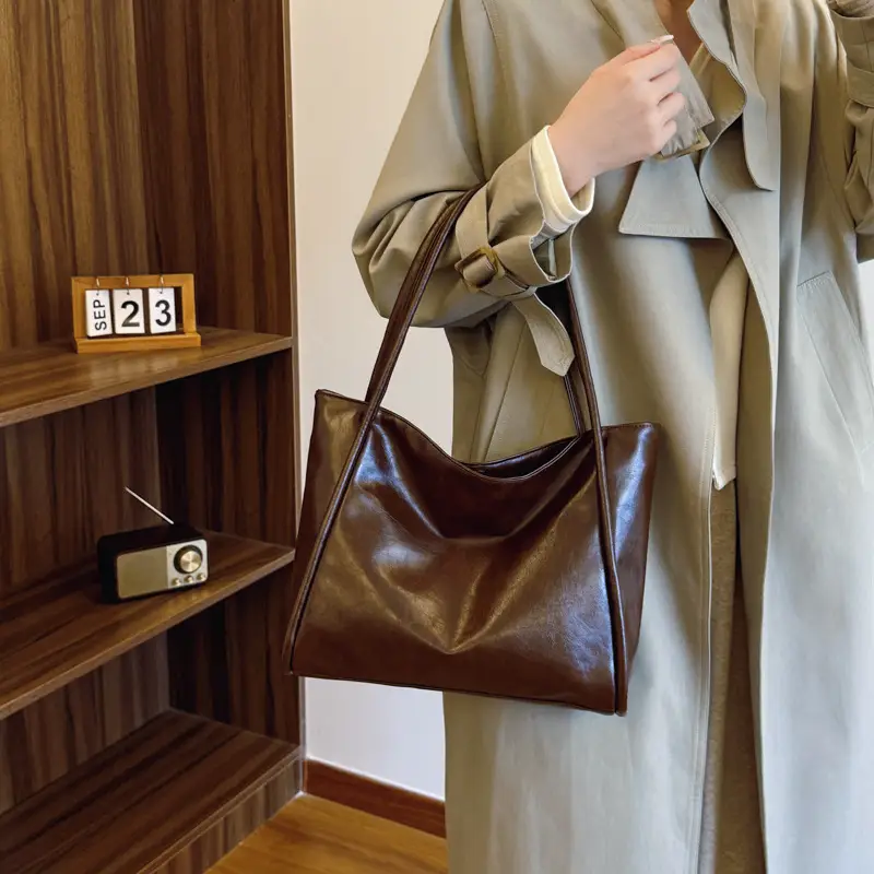 Women's Black Leather Shoulder Bag Large Capacity 2024 - Image 4