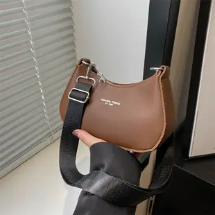 Black Croc Leather Crossbody Bag for Women 2023 — feature 6