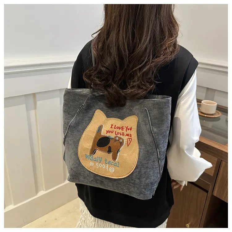 Cute Girl Large Capacity Shoulder Bag for Women 2025 — feature 17