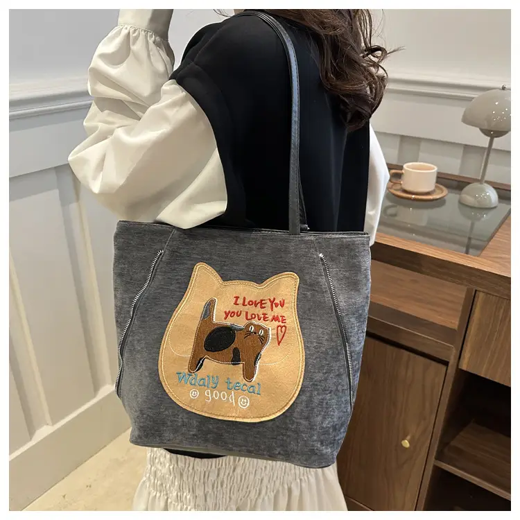 Cute Girl Large Capacity Shoulder Bag for Women 2025 — feature 19