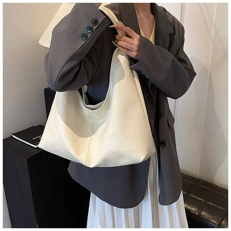 Large Capacity Women's White Textured Shoulder Bag — feature 14
