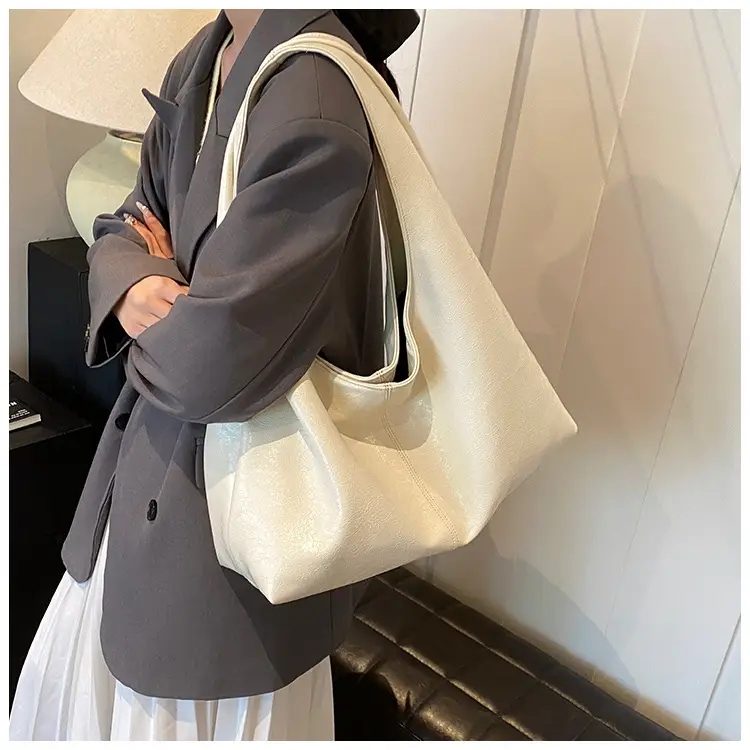 Large Capacity Women's White Textured Shoulder Bag — feature 16