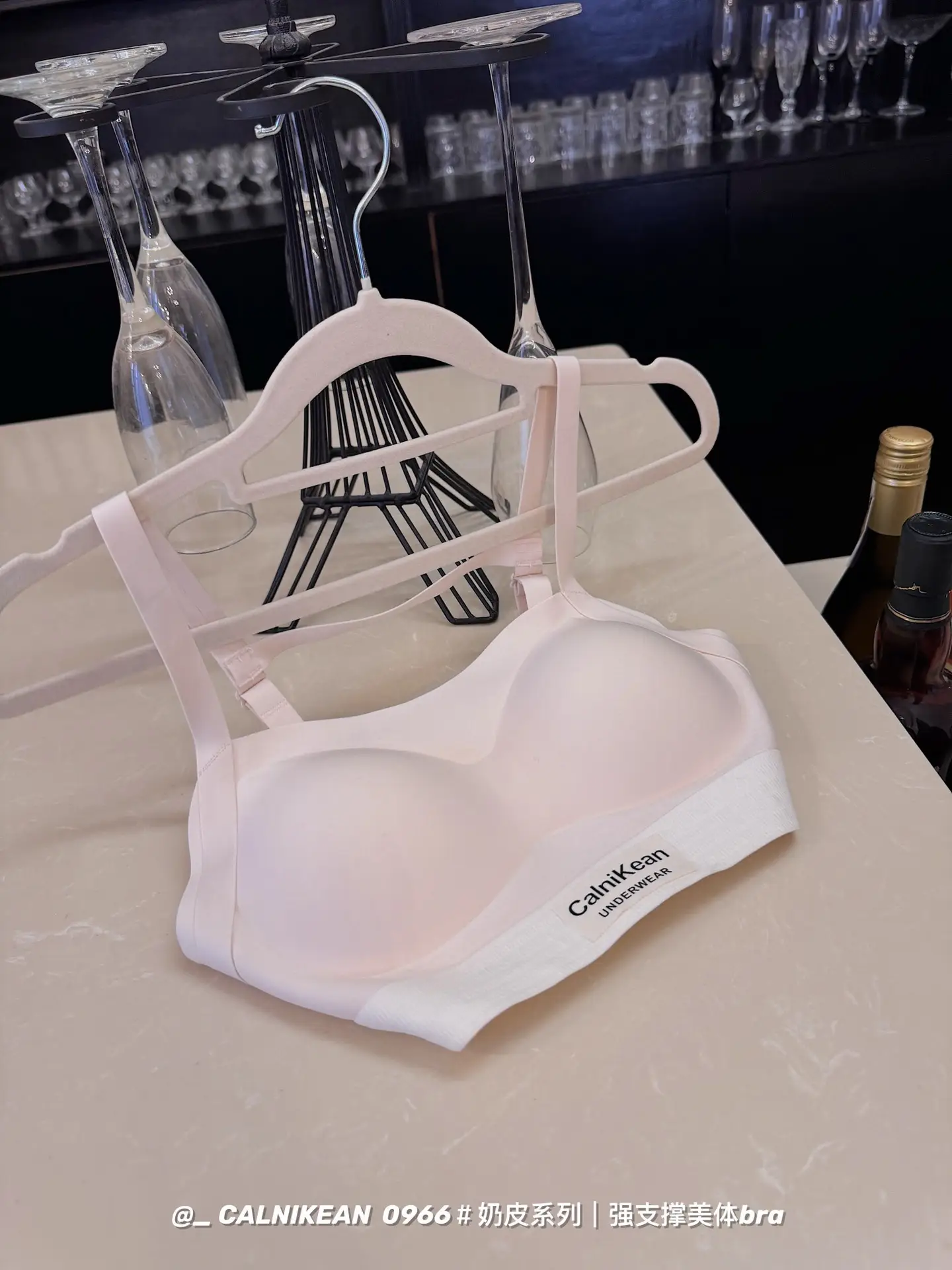 Women's Non-Sense Strong Support Litching Yoga Bra Black White — feature 19