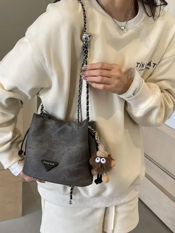 Women's Blue Chain Shoulder Bag with Flower Decor - Image 9