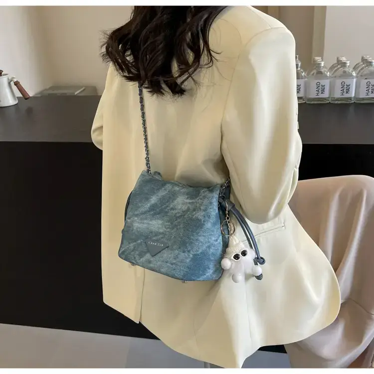 Women's Blue Chain Shoulder Bag with Flower Decor — feature 22