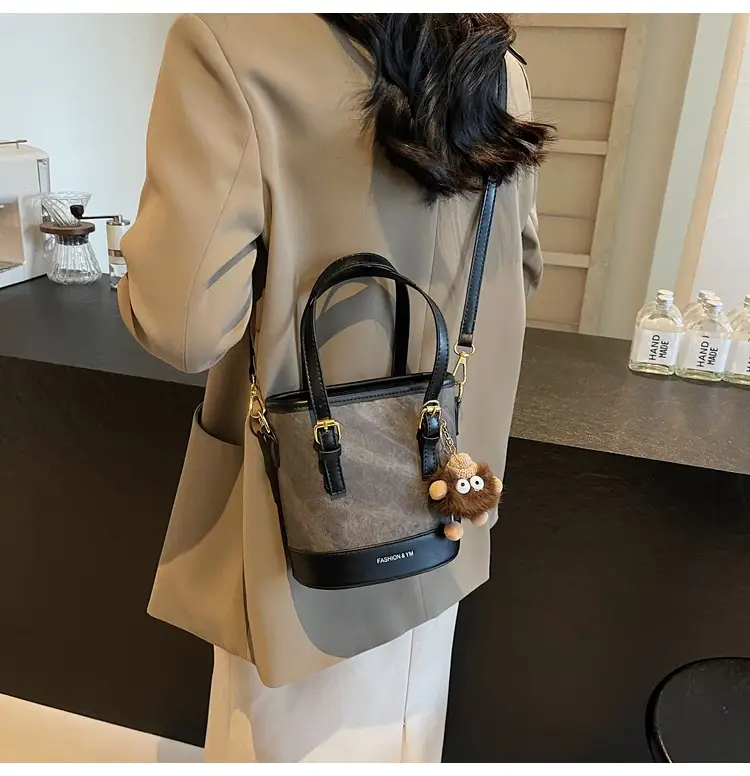 Women's Cross-Brand Canvas Shoulder Bag Brown Gold — feature 10