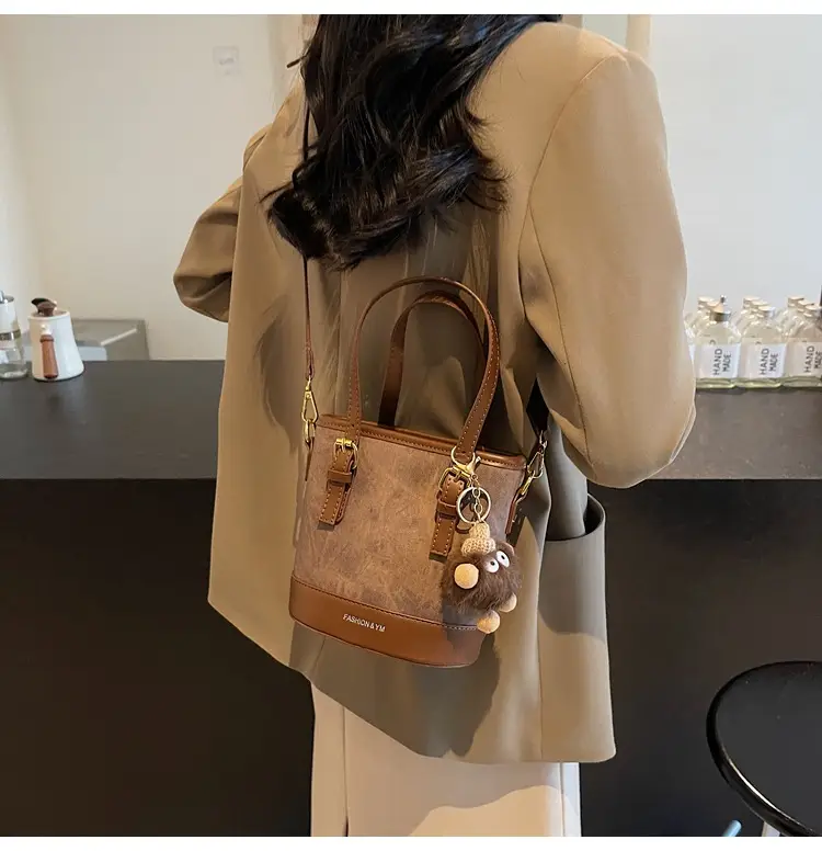 Women's Cross-Brand Canvas Shoulder Bag Brown Gold — feature 18