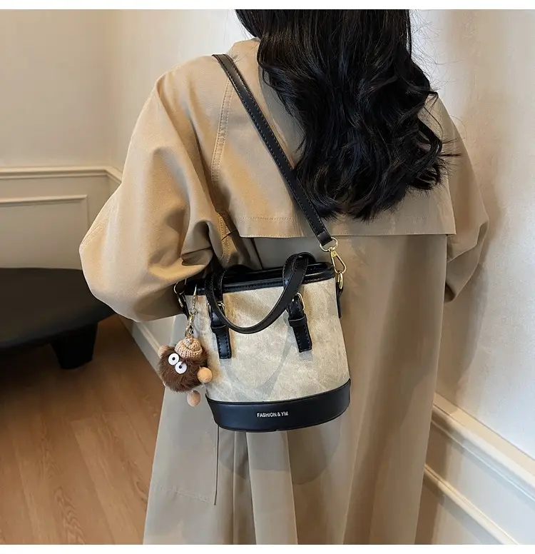 Women's Cross-Brand Canvas Shoulder Bag Brown Gold — feature 21