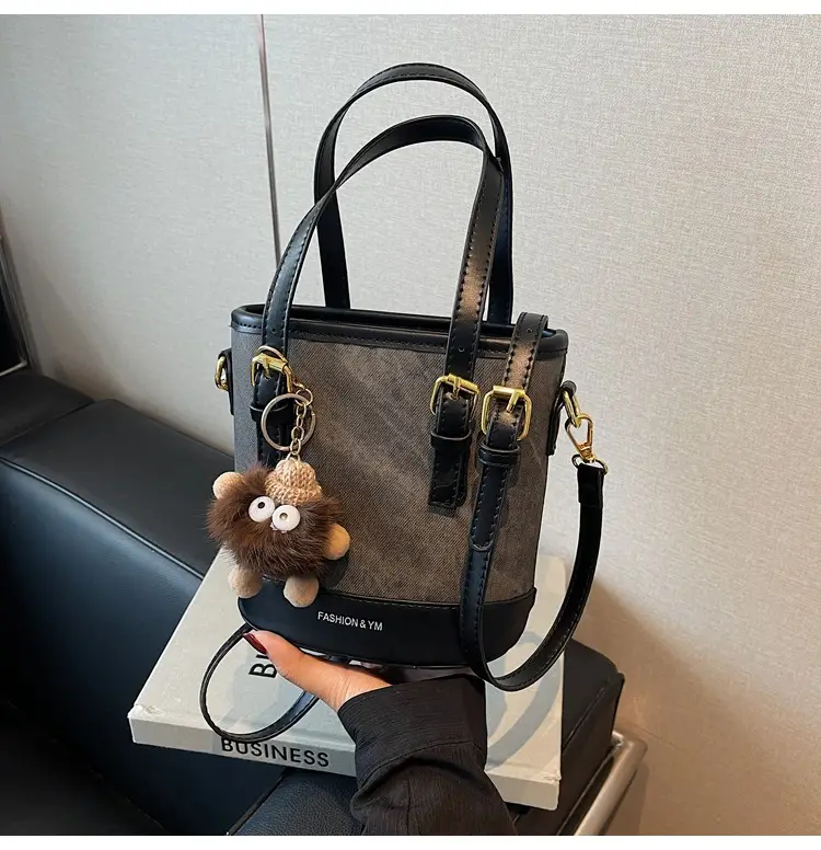 Women's Cross-Brand Canvas Shoulder Bag Brown Gold — feature 30