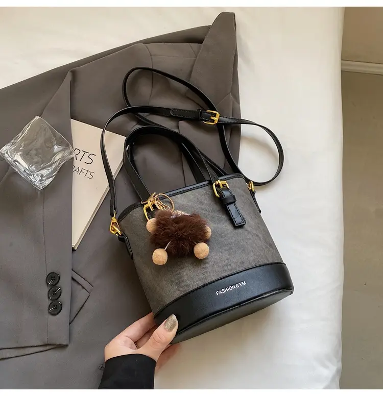 Women's Cross-Brand Canvas Shoulder Bag Brown Gold — feature 32