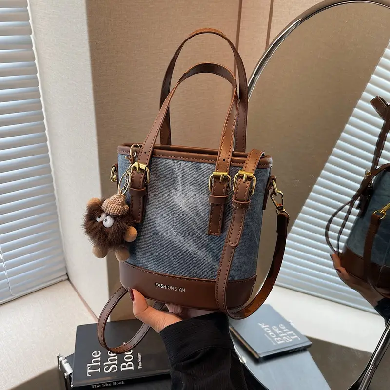 Women's Cross-Brand Canvas Shoulder Bag Brown Gold