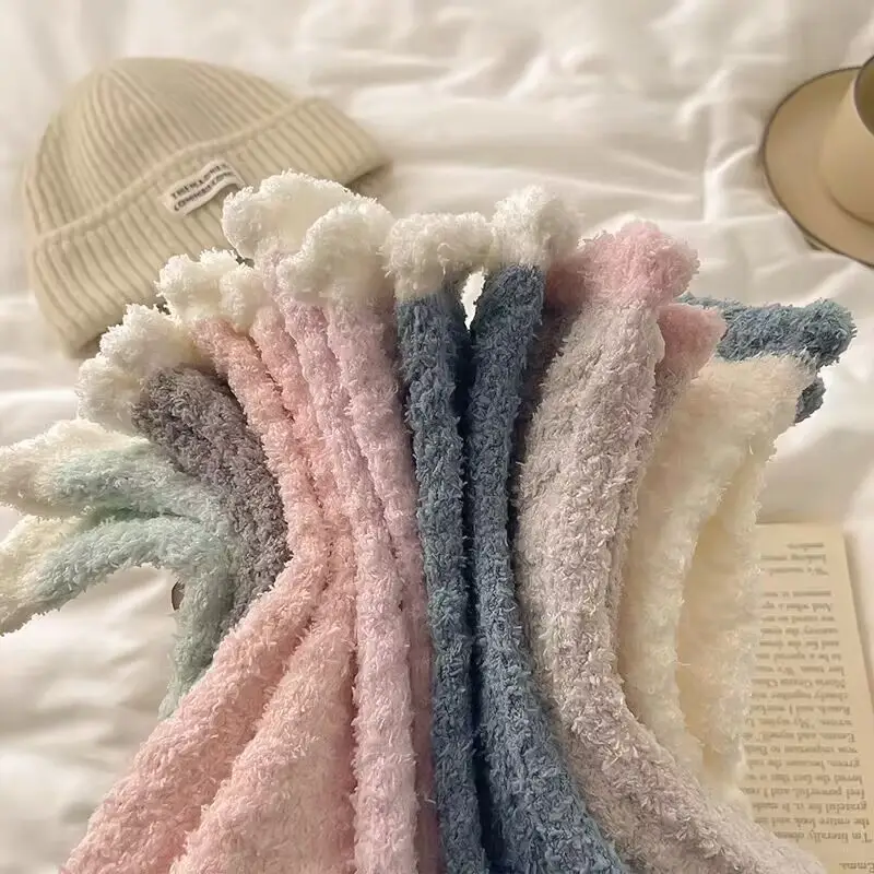 [a generation of hair] coral fleece thick socks children's winter home plush padded moon socks autumn and winter sleep socks — feature 5