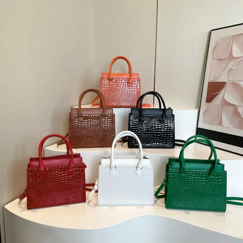 Black Croc Leather Handbag for Women Large Capacity - Image 7