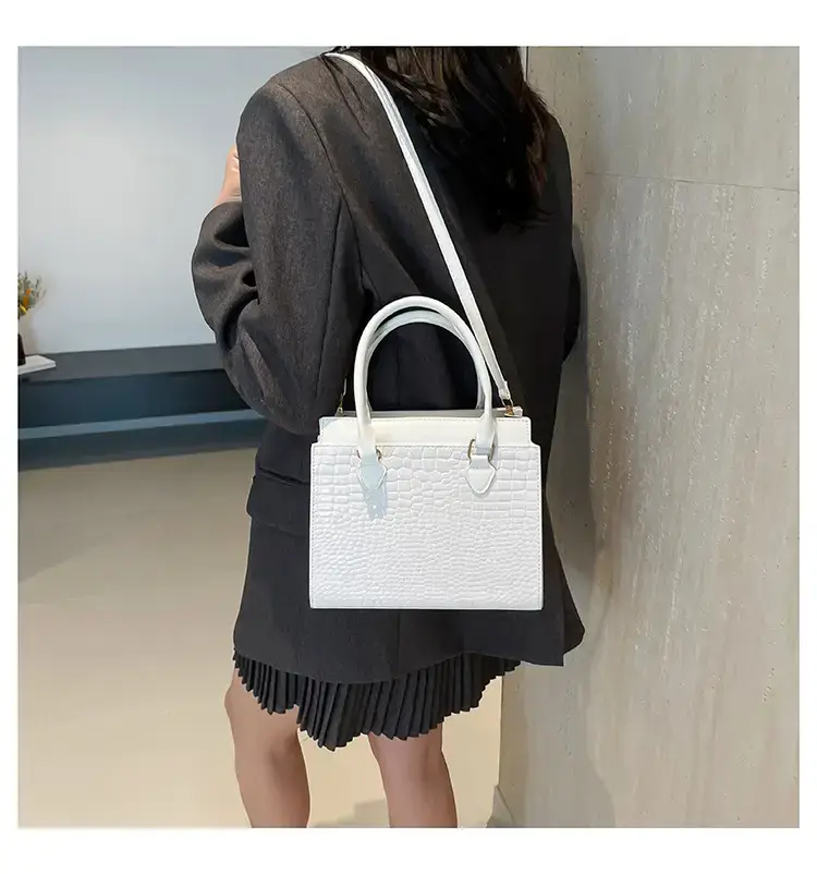 Black Croc Leather Handbag for Women Large Capacity — feature 10