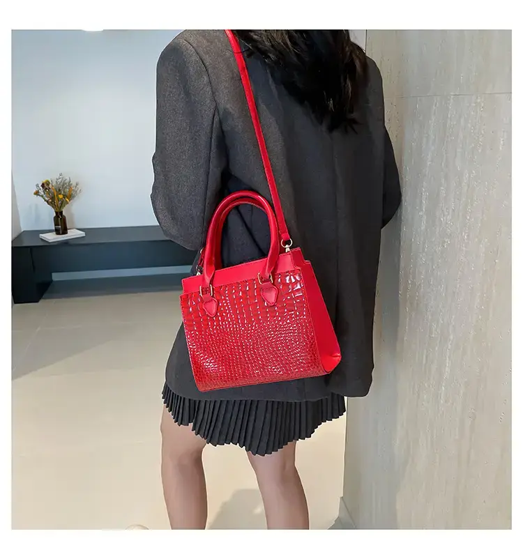 Black Croc Leather Handbag for Women Large Capacity — feature 11