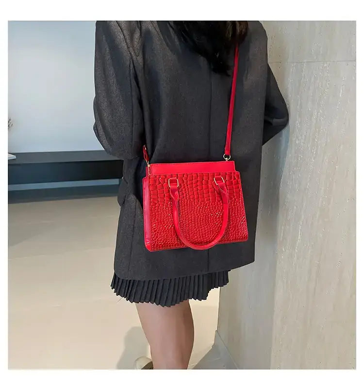 Black Croc Leather Handbag for Women Large Capacity — feature 13