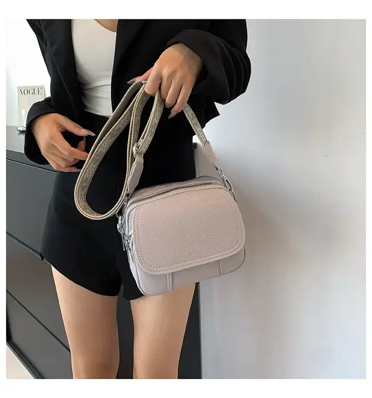 Black Korean Style Crossbody Bag for Women 2024 — feature 16