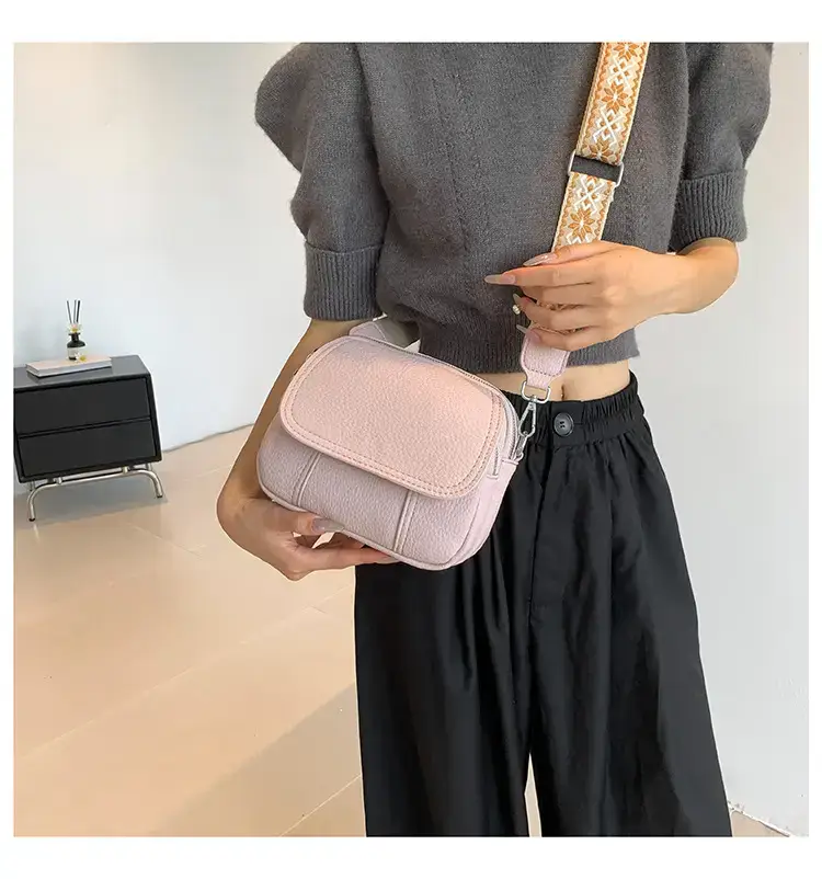 Black Korean Style Crossbody Bag for Women 2024 — feature 33