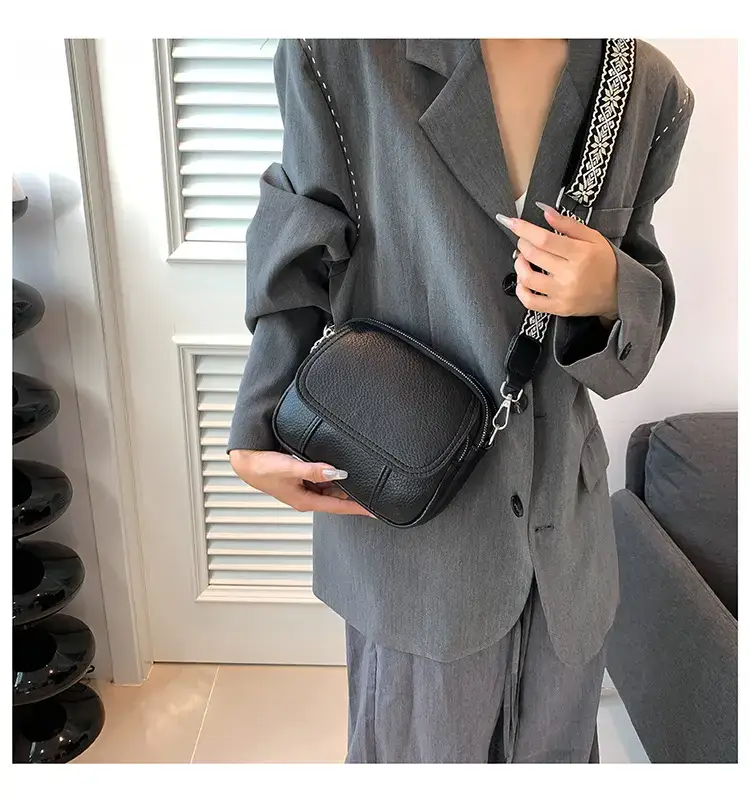Black Korean Style Crossbody Bag for Women 2024 — feature 37