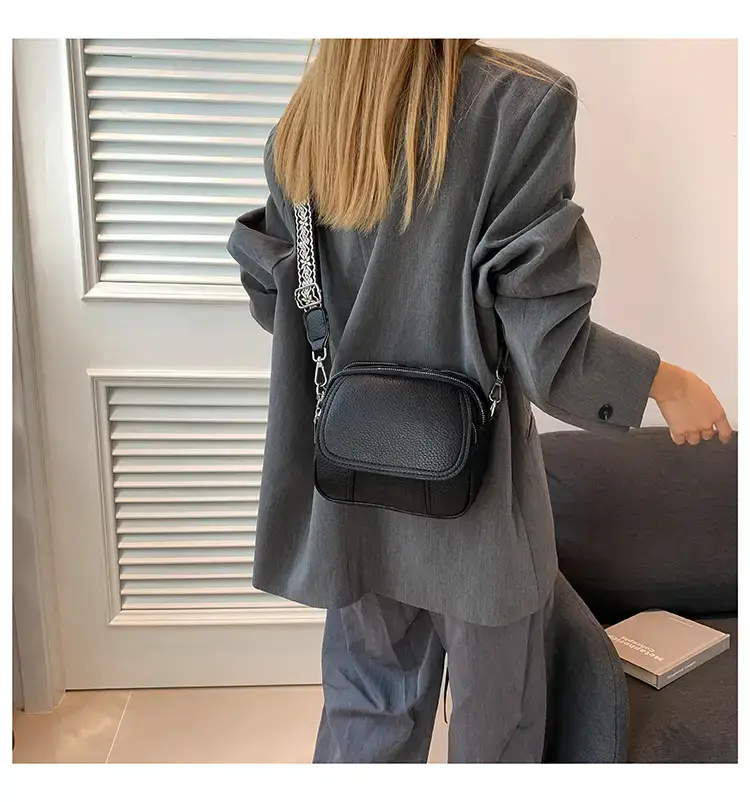 Black Korean Style Crossbody Bag for Women 2024 — feature 38