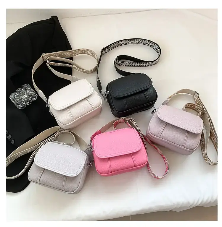 Black Korean Style Crossbody Bag for Women 2024 — feature 8