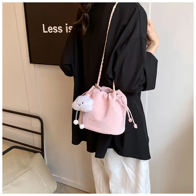 Women Retro Frosted Chain Bucket Bag Cream — feature 17