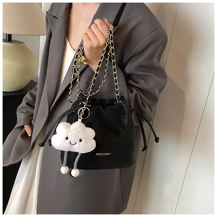 Women Retro Frosted Chain Bucket Bag Cream — feature 21