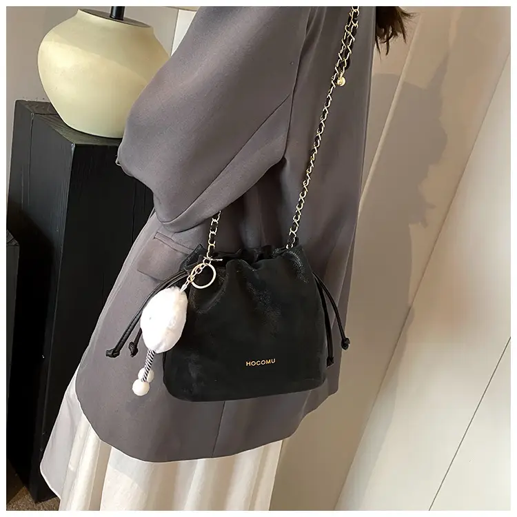 Women Retro Frosted Chain Bucket Bag Cream — feature 23