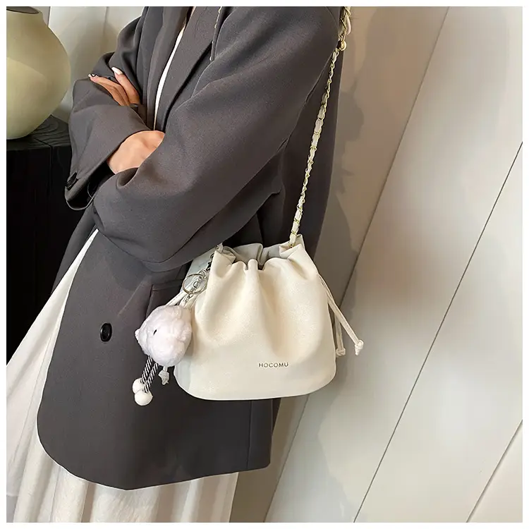 Women Retro Frosted Chain Bucket Bag Cream — feature 28
