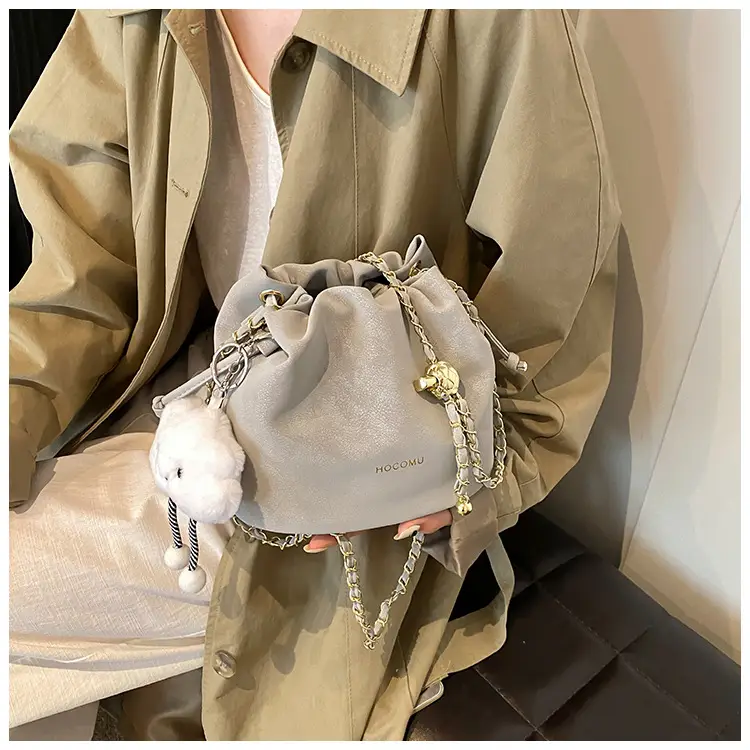 Women Retro Frosted Chain Bucket Bag Cream — feature 36