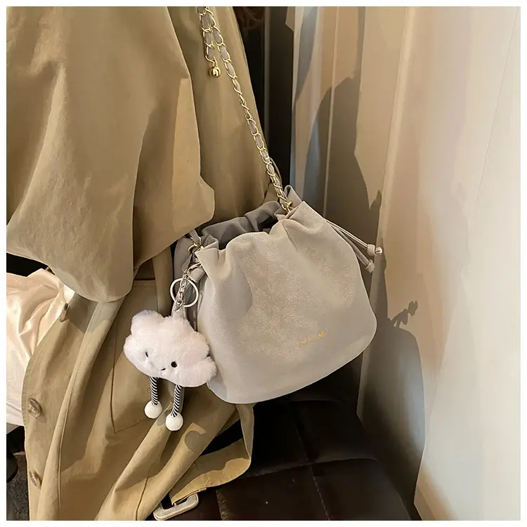 Women Retro Frosted Chain Bucket Bag Cream — feature 37