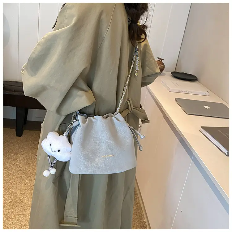 Women Retro Frosted Chain Bucket Bag Cream — feature 41