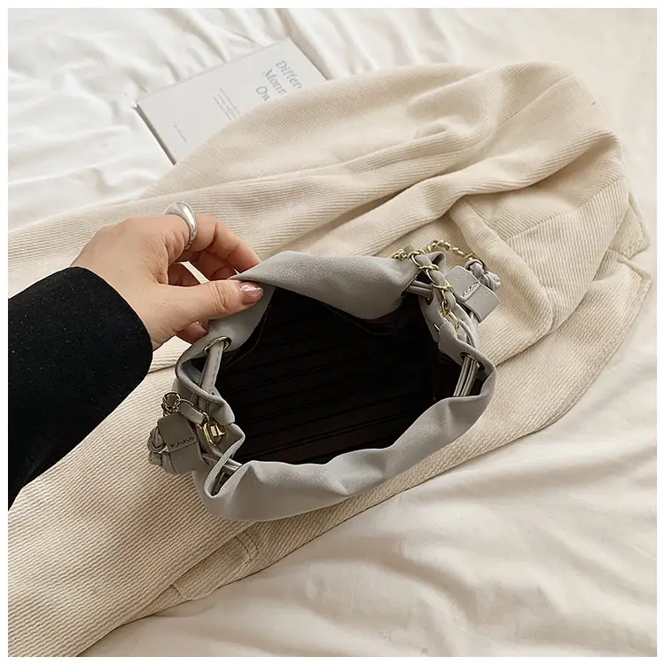 Women Retro Frosted Chain Bucket Bag Cream — feature 43