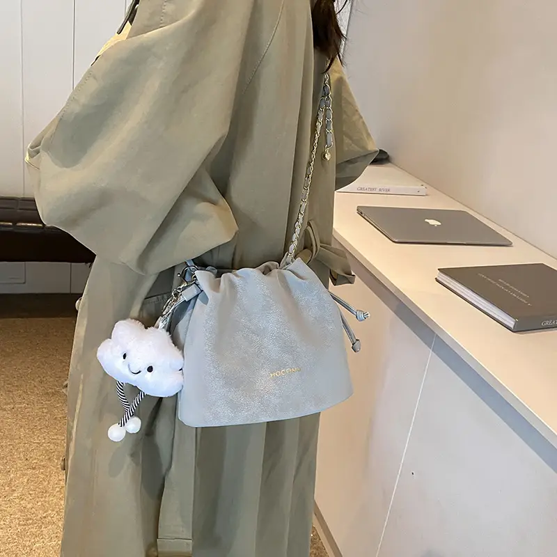 Women Retro Frosted Chain Bucket Bag Cream - Image 4