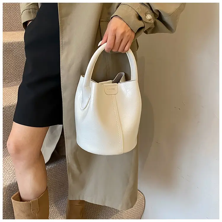 Women's Silver Crossbody Bag 2025 Fashion — feature 22