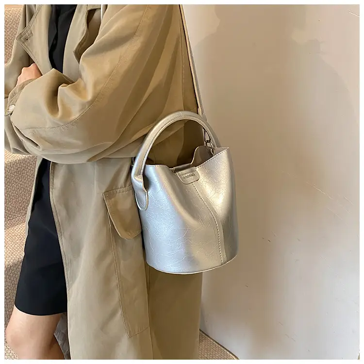 Women's Silver Crossbody Bag 2025 Fashion — feature 26