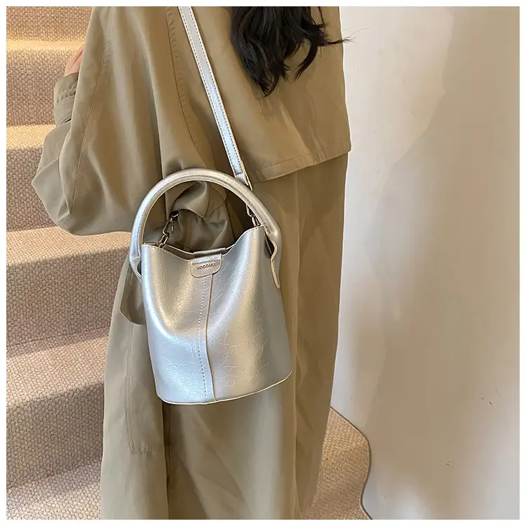 Women's Silver Crossbody Bag 2025 Fashion — feature 28