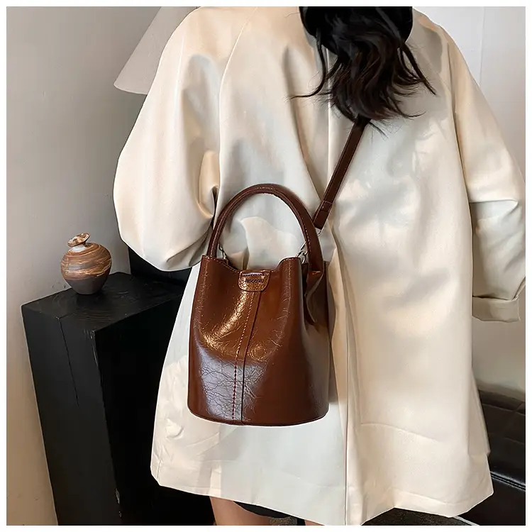 Women's Silver Crossbody Bag 2025 Fashion — feature 35