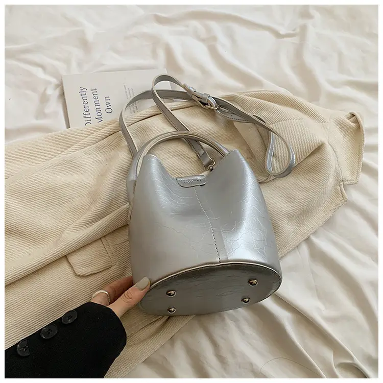 Women's Silver Crossbody Bag 2025 Fashion — feature 38