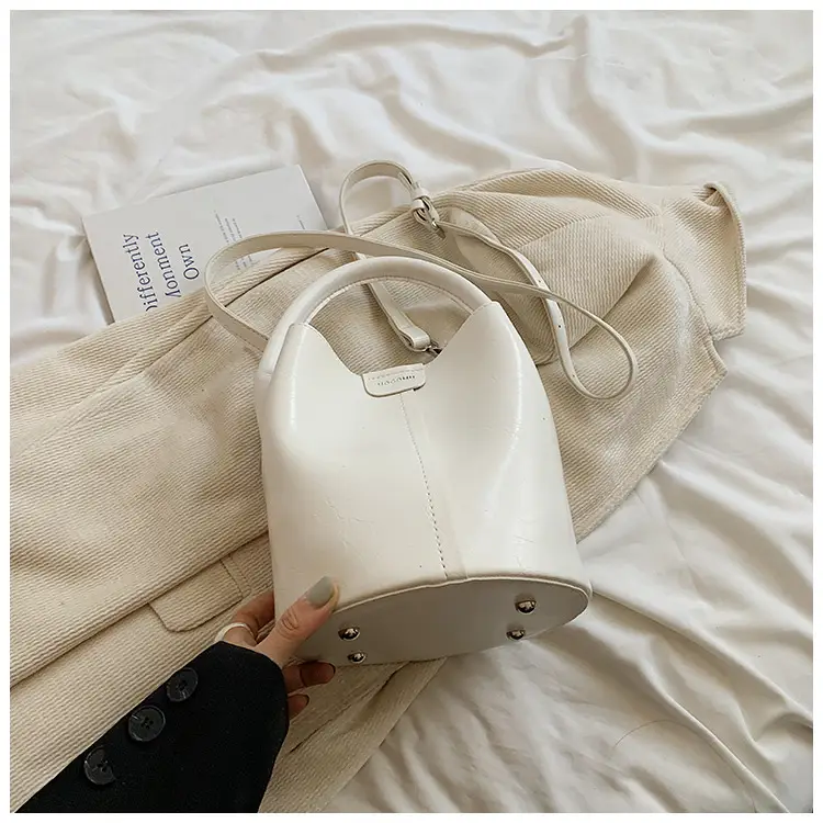 Women's Silver Crossbody Bag 2025 Fashion — feature 40