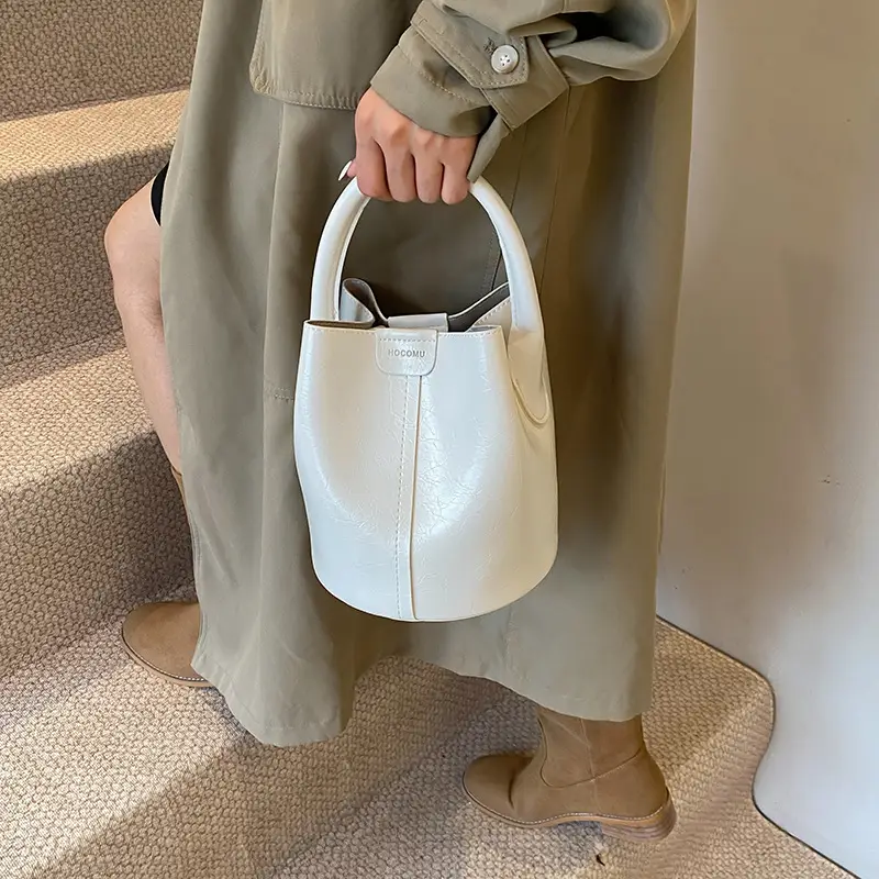 Women's Silver Crossbody Bag 2025 Fashion - Image 4