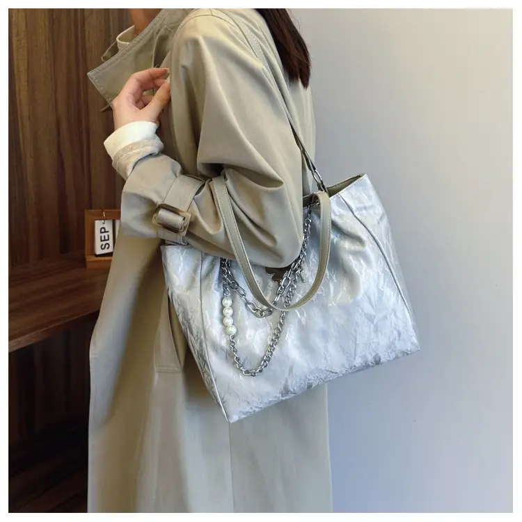 Women's Light Blue Butterfly Shoulder Bag with Chain — feature 12